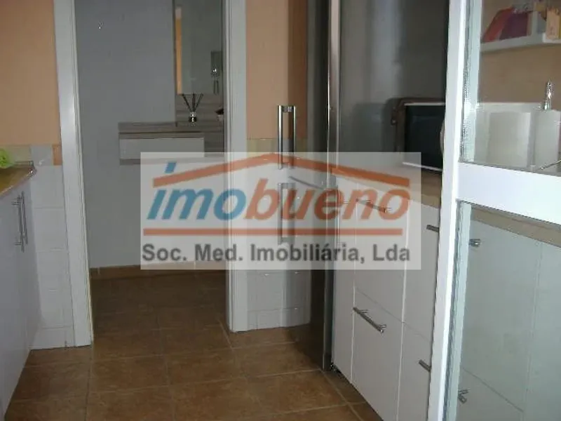 T3 + Terraço 60 m2 + Estacionamento