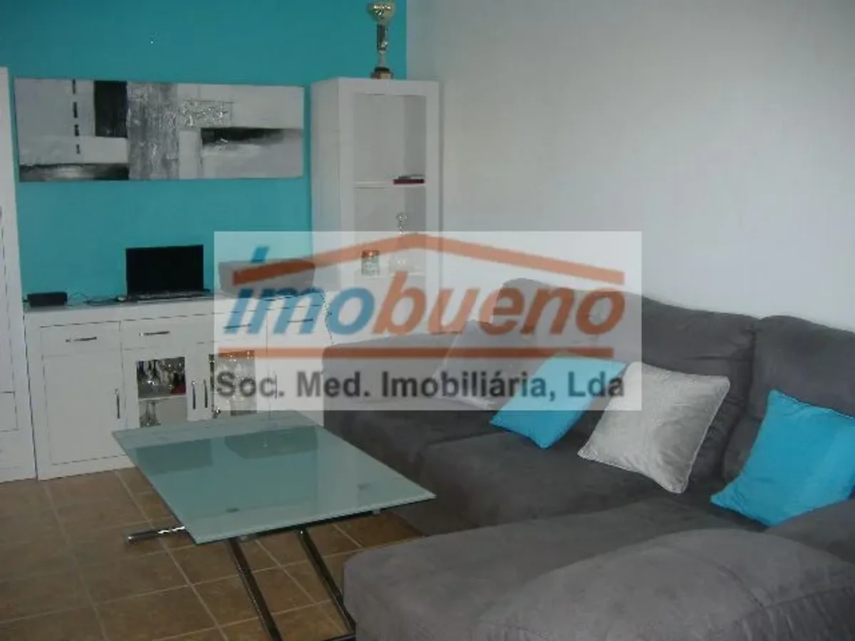 T3 + Terraço 60 m2 + Estacionamento