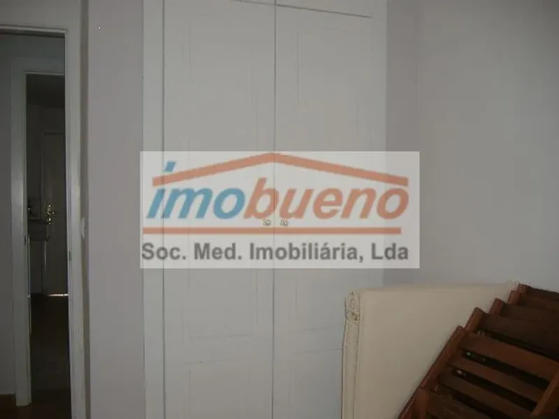 T3 + Terraço 60 m2 + Estacionamento