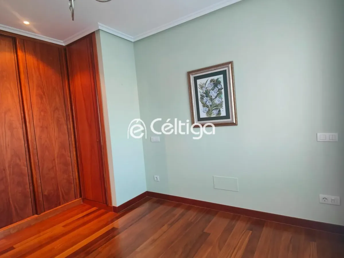 Perillo-Oleiros: Vivienda de 2 dormitorios con vistas