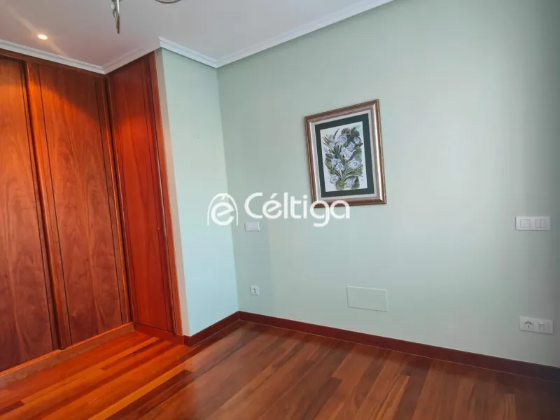 Perillo-Oleiros: Vivienda de 2 dormitorios con vistas