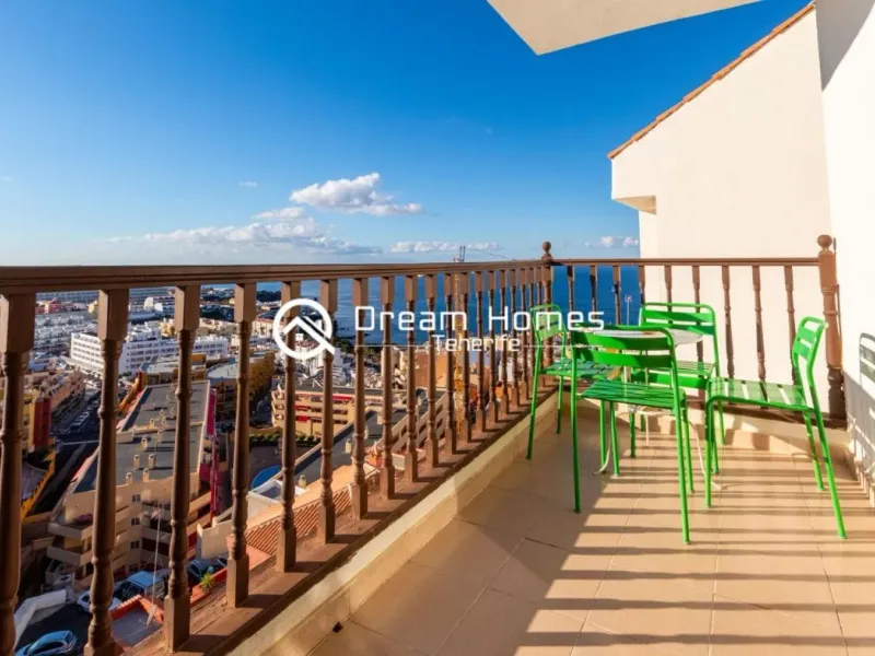 Bright & Airy Apartment with Sea Views