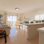 Bright & Airy Apartment with Sea Views 8