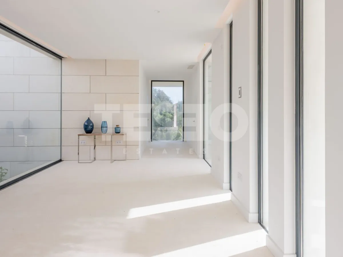 Fabulous Contemporary Style villa next to Valderrama Golf Course and facing a green protected zone.