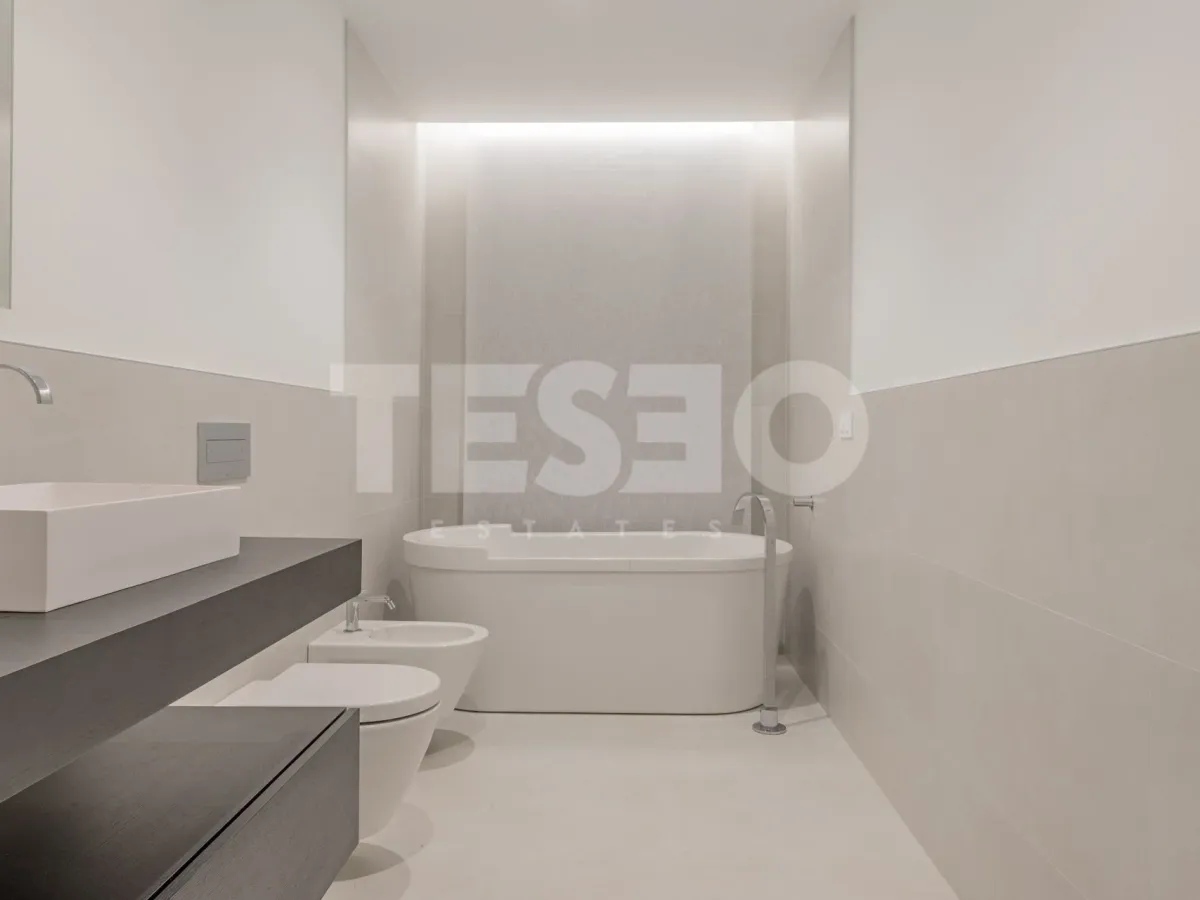 Fabulous Contemporary Style villa next to Valderrama Golf Course and facing a green protected zone.