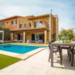 Maison jumelée à vendre avec piscine à Badia Gran 12