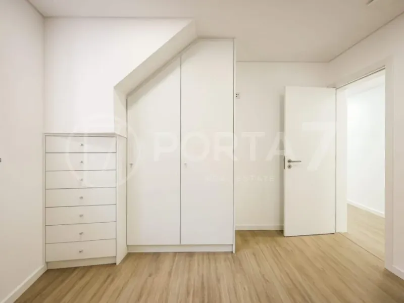Andar Moradia T3 no Centro de Ílhavo – Pronta a Habitar e a Poucos Minutos das Praias e da Ria de Aveiro