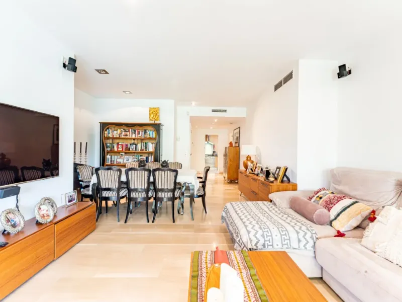 Impresionante bajo con jardín a la venta en Prado de Somosaguas – La Finca