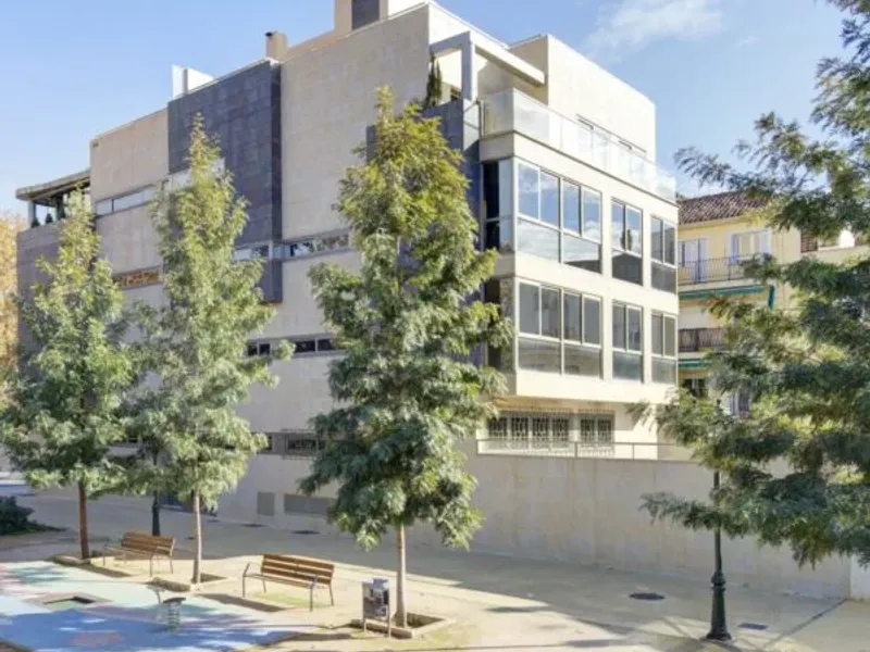 Piso en venta en Granada Paseo Del Salon