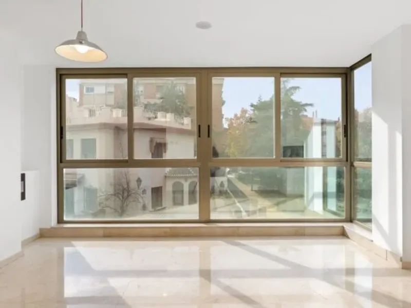 Piso en venta en Granada Paseo Del Salon