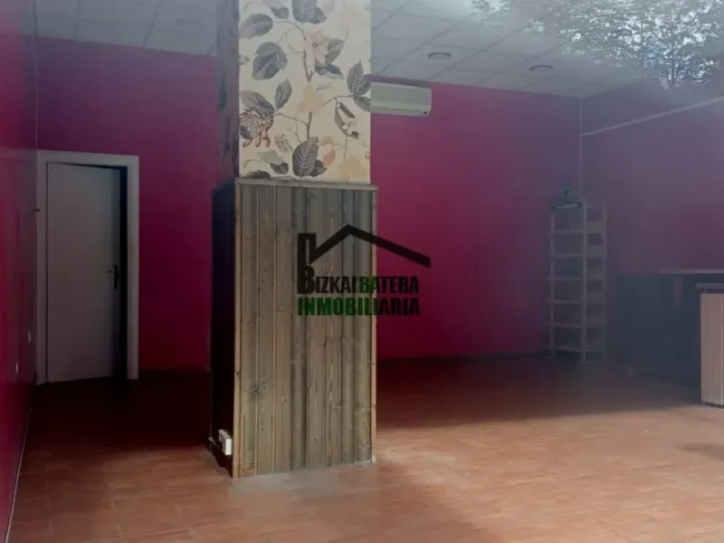 SE VENDE LOCAL DE 60 M2 EN MIRIBILLA