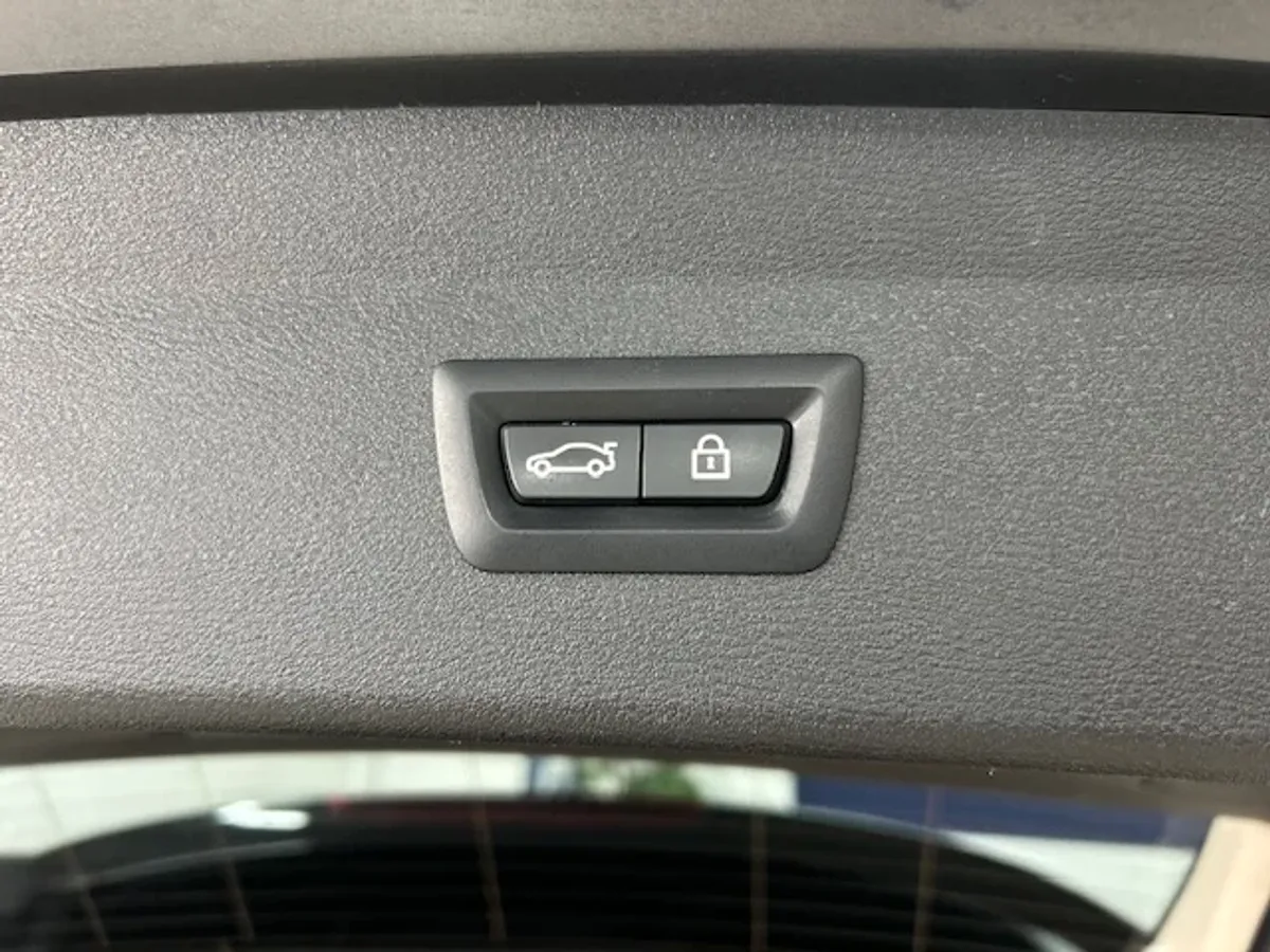 BMW X1 sDrive18i 5D Xline