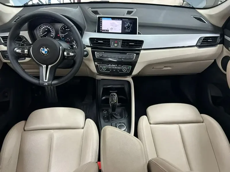 BMW X1 sDrive18i 5D Xline