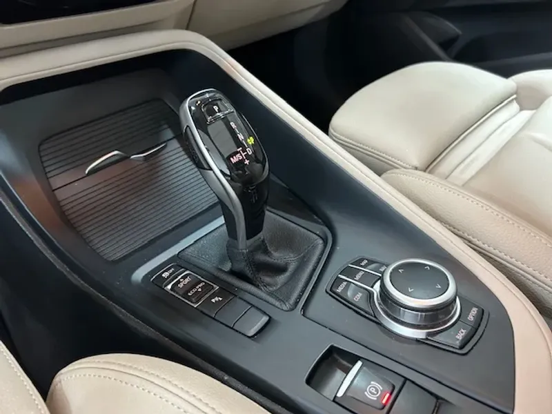 BMW X1 sDrive18i 5D Xline