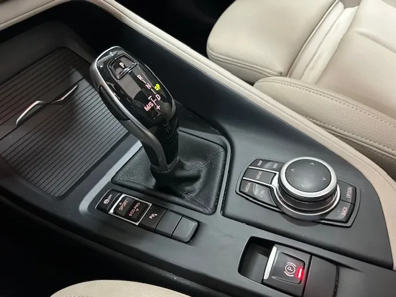 BMW X1 sDrive18i 5D Xline