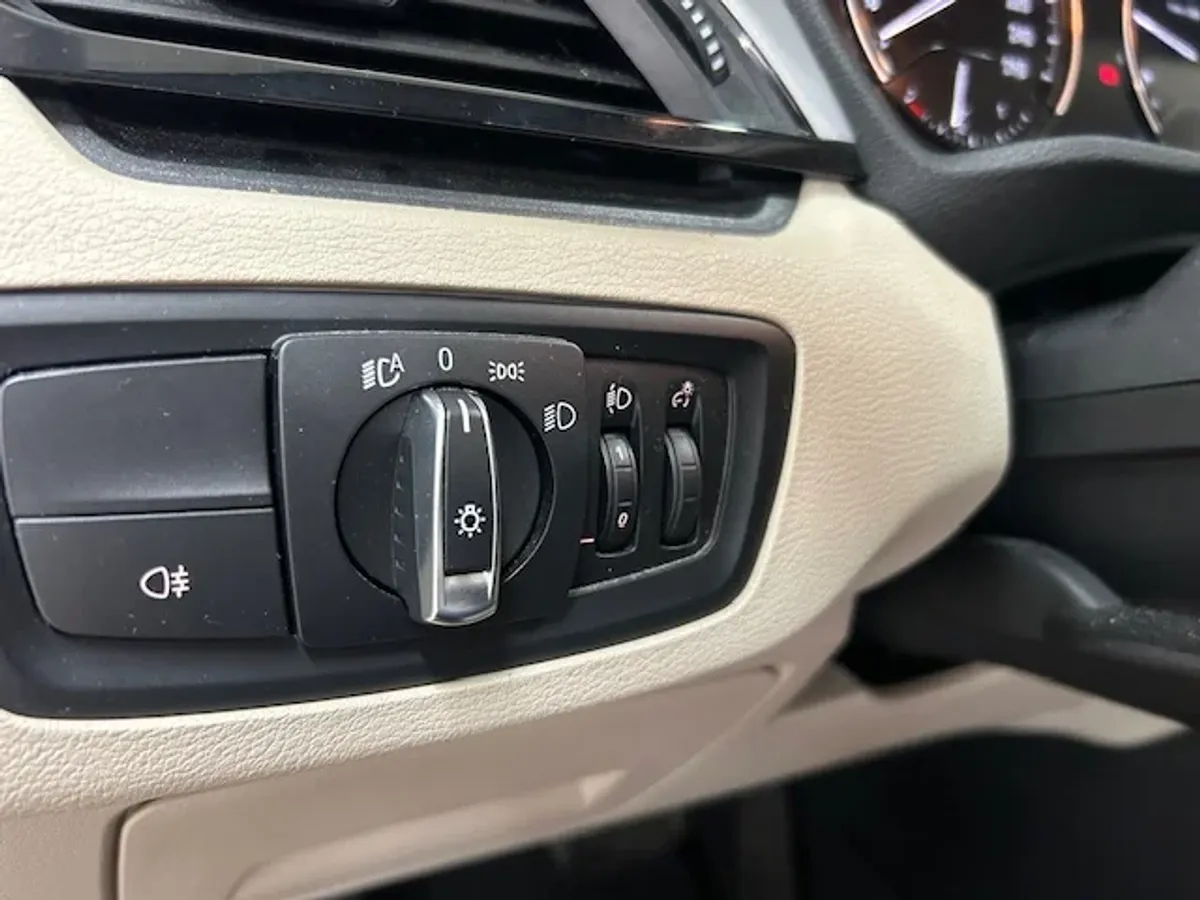 BMW X1 sDrive18i 5D Xline