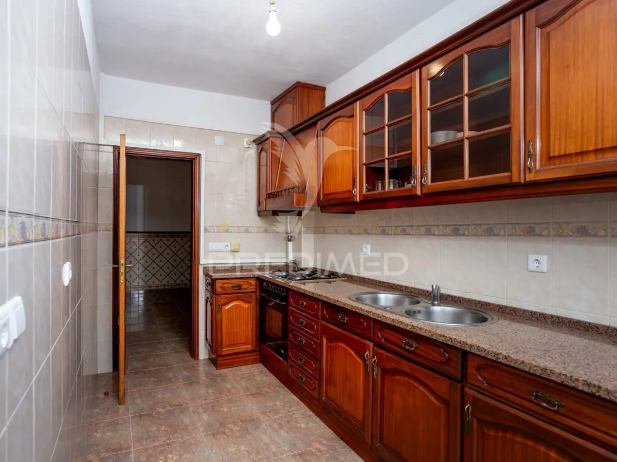 Apartamento T2 no Centro da Cruz de Pau