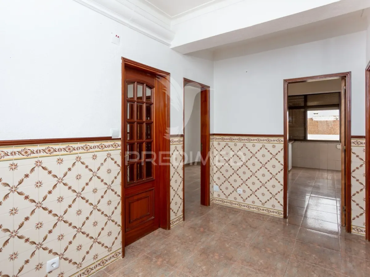 Apartamento T2 no Centro da Cruz de Pau