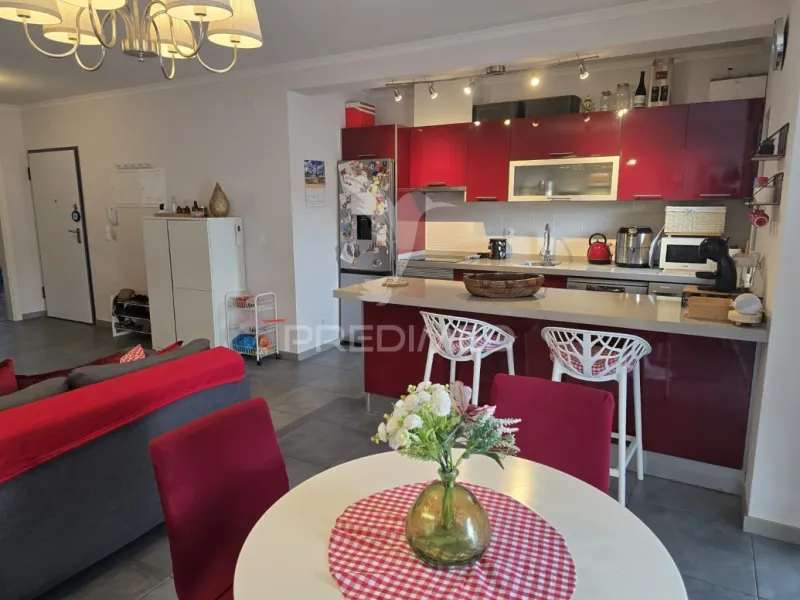 T2 com parqueamento no centro de Grândola