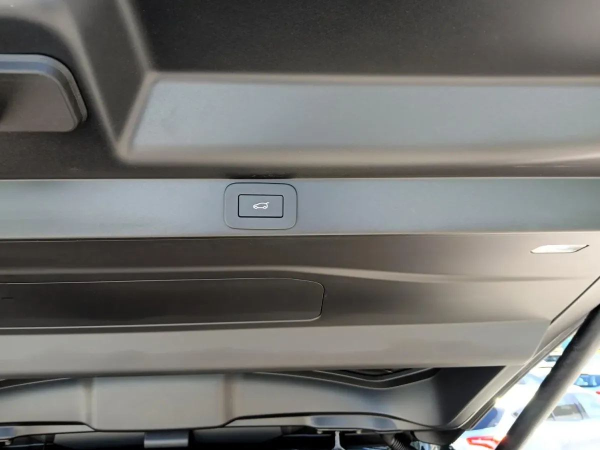 Land Rover Range Rover 3.0 P460e HSE