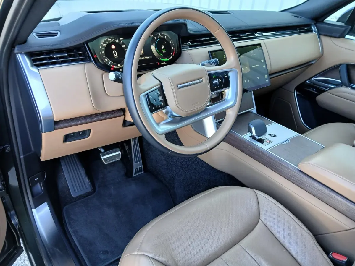 Land Rover Range Rover 3.0 P460e HSE