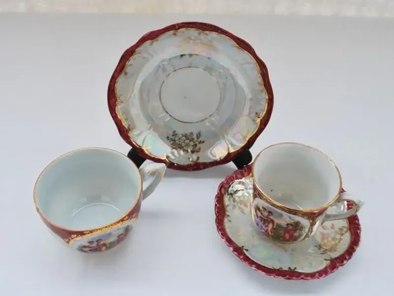 Conjunto de 2 chávenas antigas com pires 