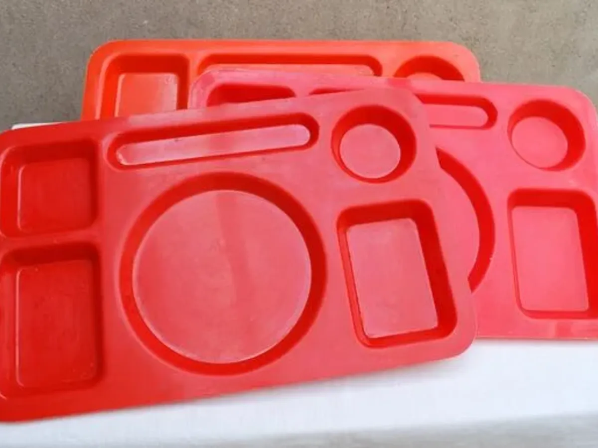 3 tabuleiros para servir refeições 