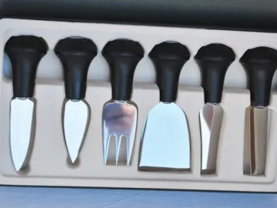 Conjunto de acessórios para servir queijos 