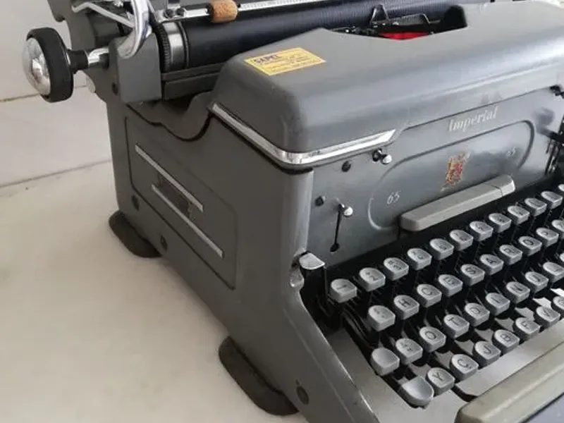 Máquina de escrever IMPERIAL 65 vintage typewriter