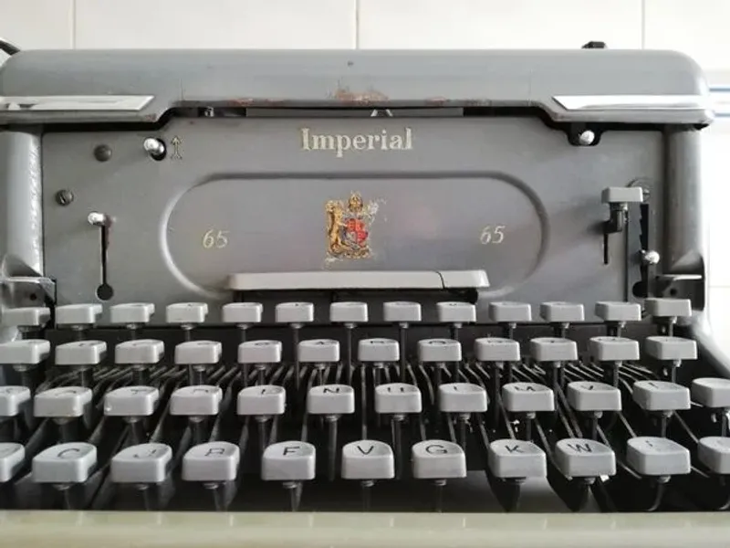 Máquina de escrever IMPERIAL 65 vintage typewriter