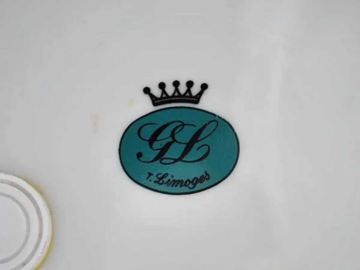 Prato decorativo em porcelana de Limoges 