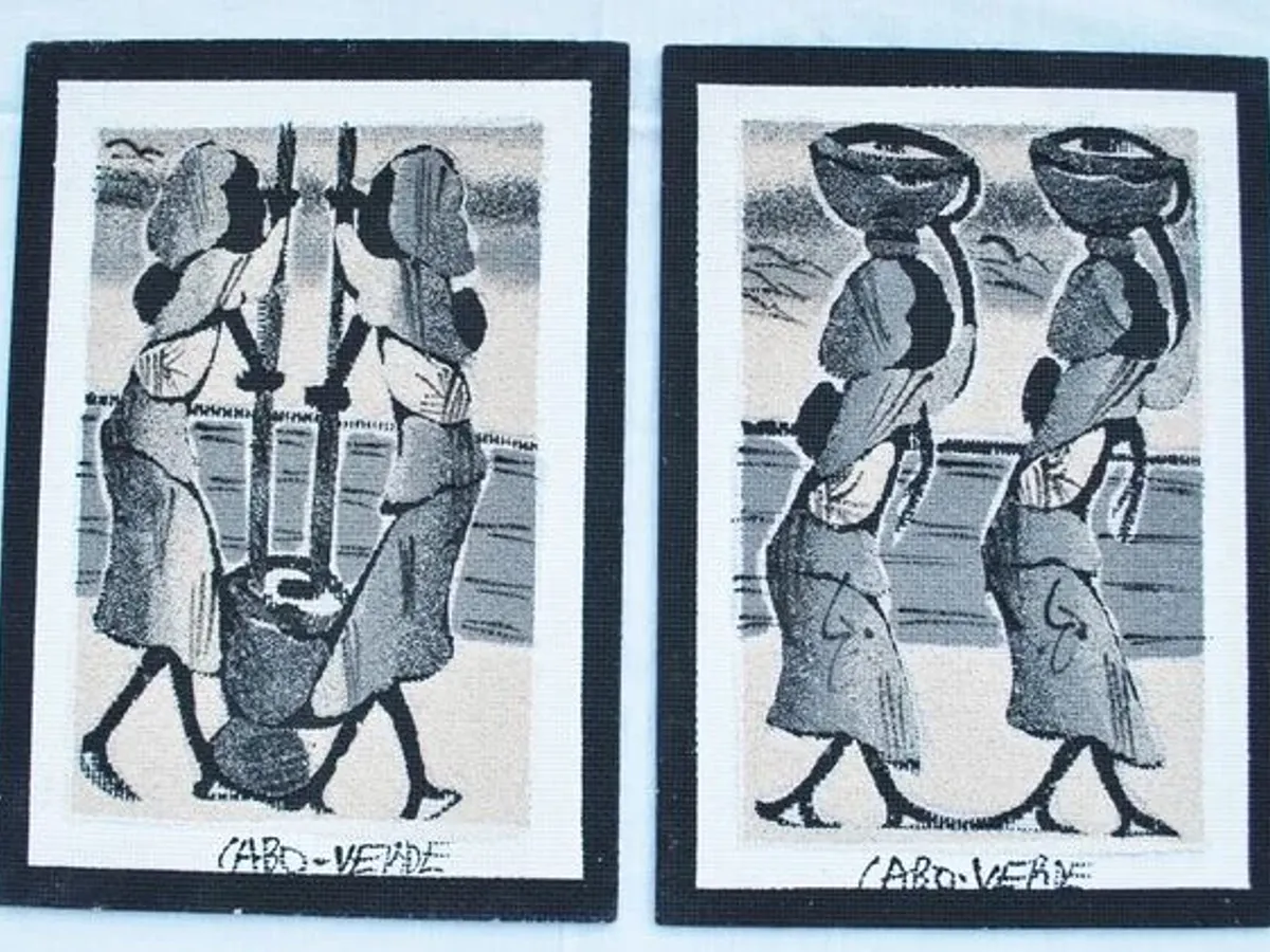 2 pequenos quadros feitos com areia Cabo Verde