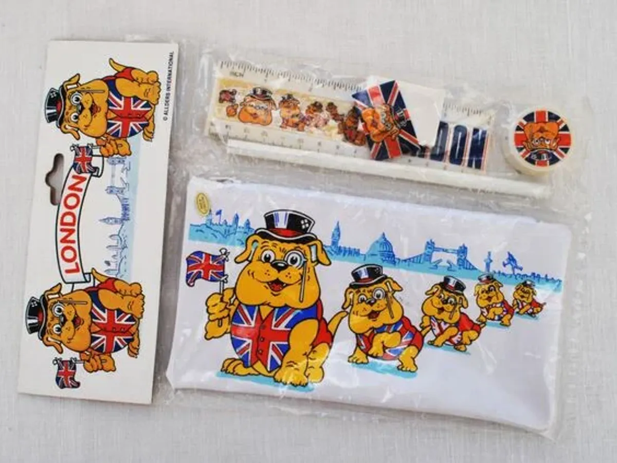 Recordação de Londres - Estojo, lápis, afia, régua