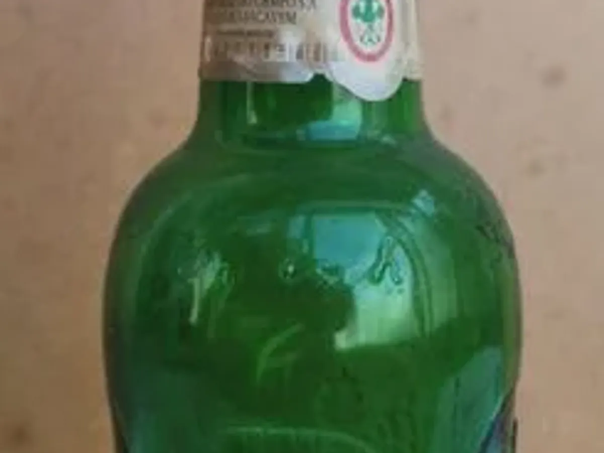 12 garrafas de 250 ml de Àgua Castello vazias