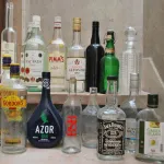 12 garrafas de 250 ml de Àgua Castello vazias 5