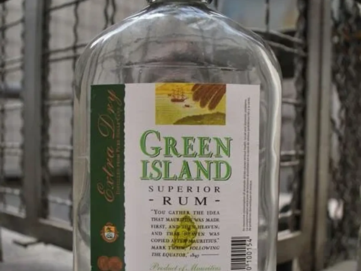 12 garrafas de 250 ml de Àgua Castello vazias