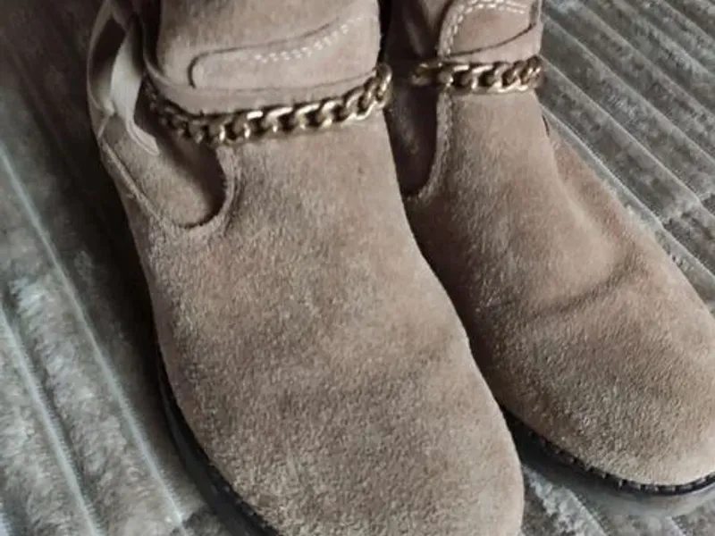 Botas camurça castanhas