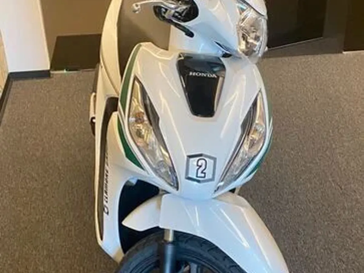 Aluguer de Motos Honda Vison 125 Novas - Estafetas