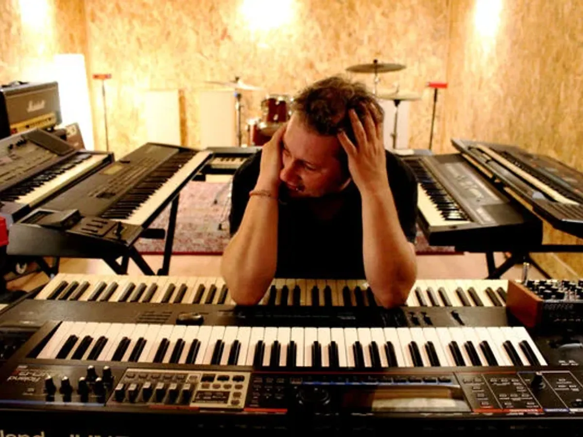 Músico de Estúdio - gravo arranjos originais de Piano e Teclados, remotamente