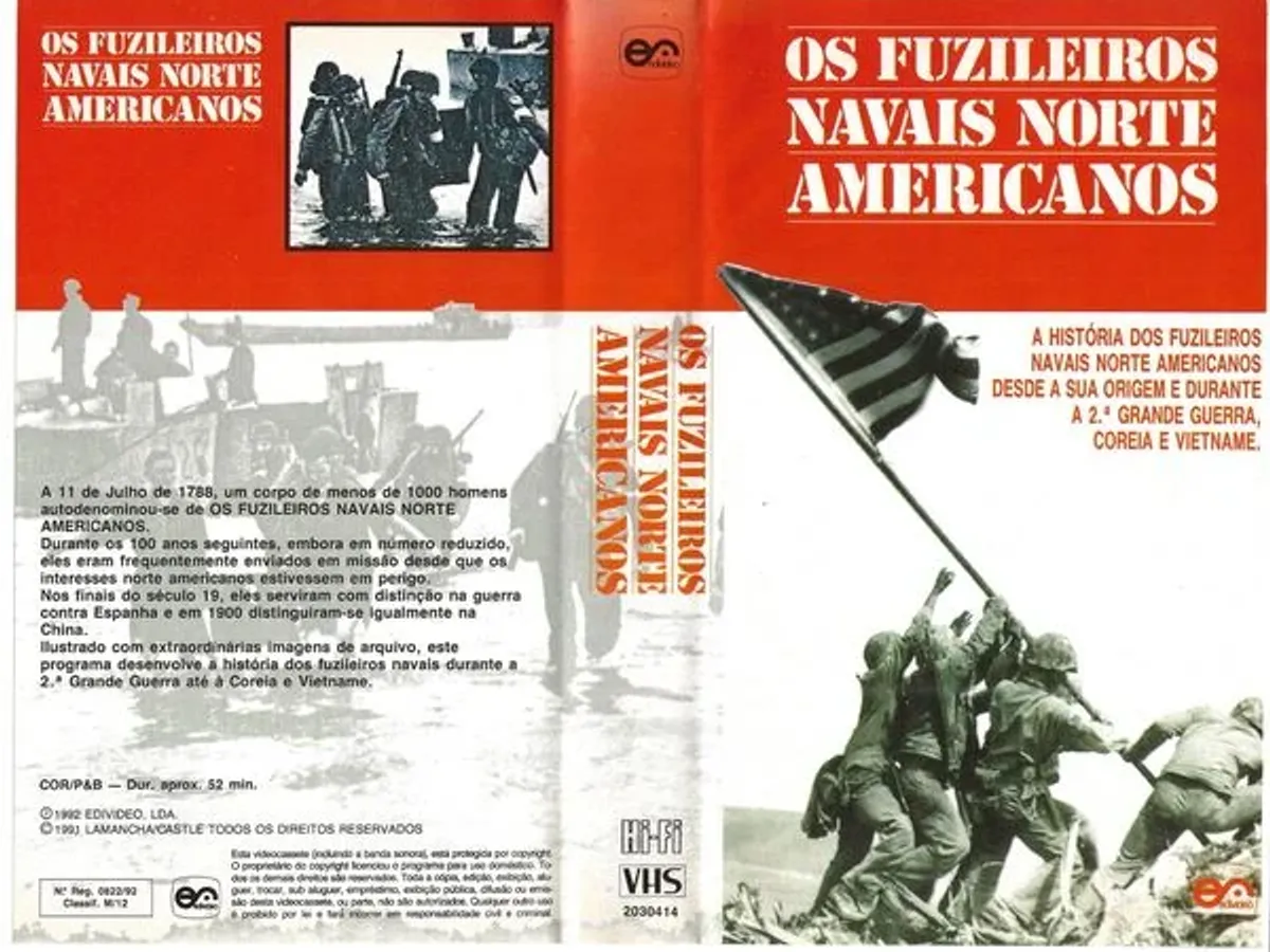 Cassetes VHS de temas militares 