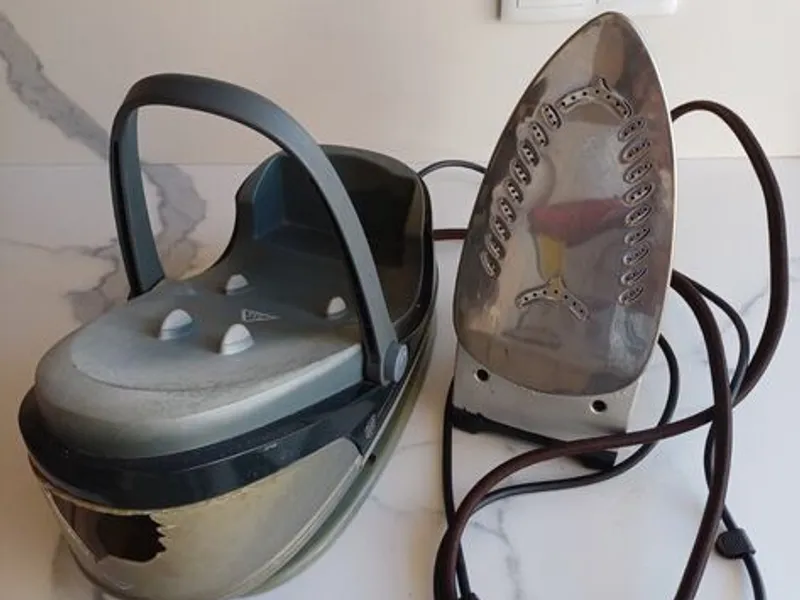 Ferro de engomar caldeira Clatronic 2400W 