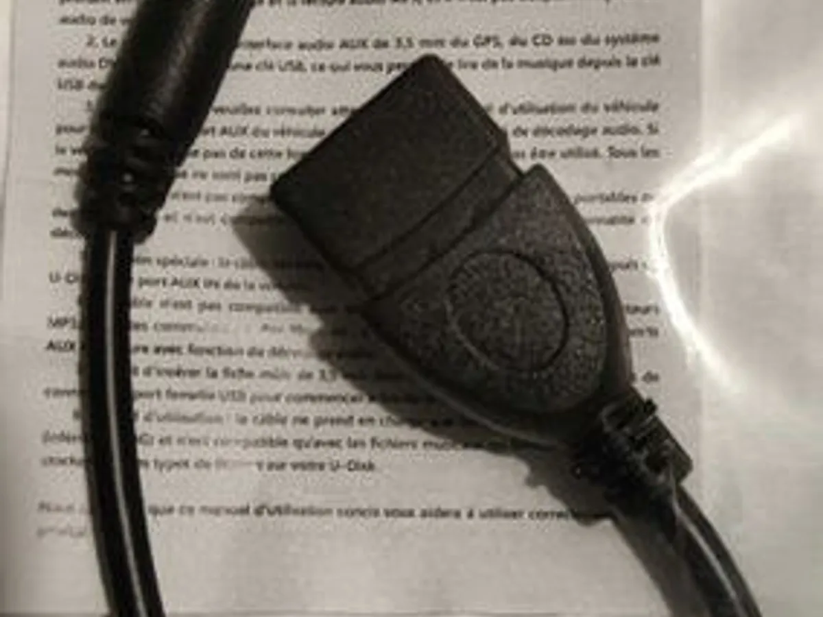 Conversor/adaptador NOVO Cabo De Áudio AUX Para Carro