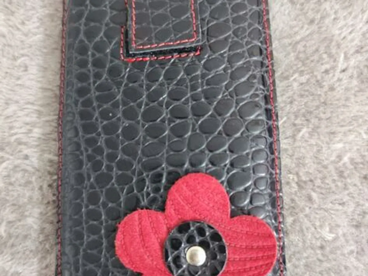 Capa telemóvel em pele artesanal 