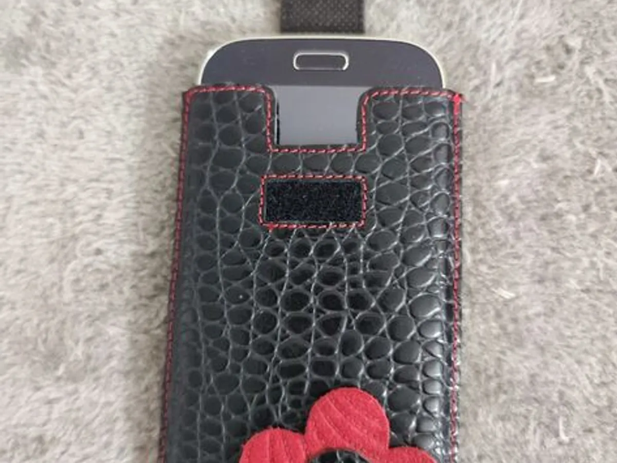 Capa telemóvel em pele artesanal 