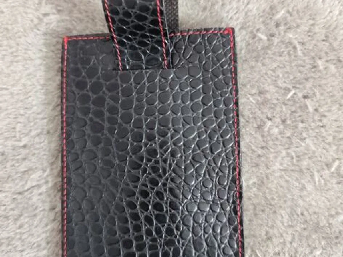 Capa telemóvel em pele artesanal 