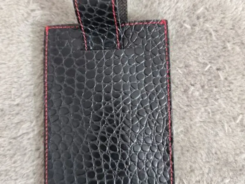 Capa telemóvel em pele artesanal 