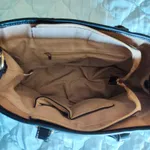 Linda Bolsa tote bege e preta 3