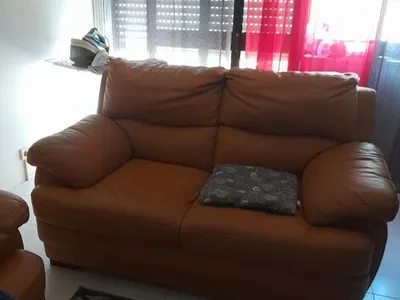 Vendo sofá de 2 lugares 