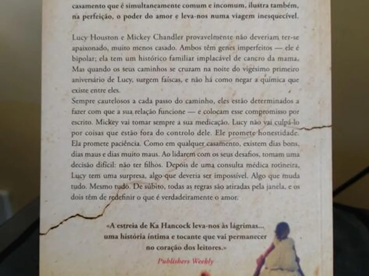 Livro “Dançando Sobre Vidro”