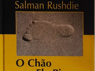 O Chão que Ela Pisa - Salman Rushdie